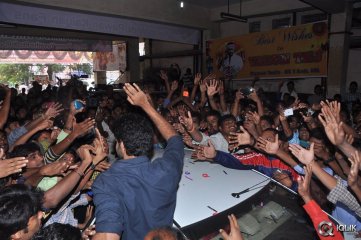 Mukunda Movie Hungama at Sandhya Theatre